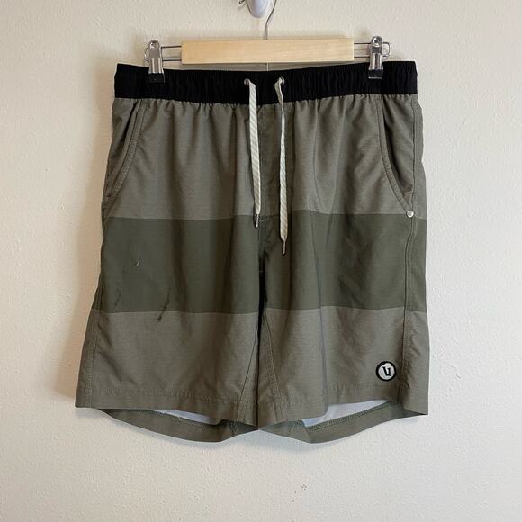 Vuori Men's Shorts Kore Lined Green Stripe Workout Gym Stretch - Picture 1 of 7